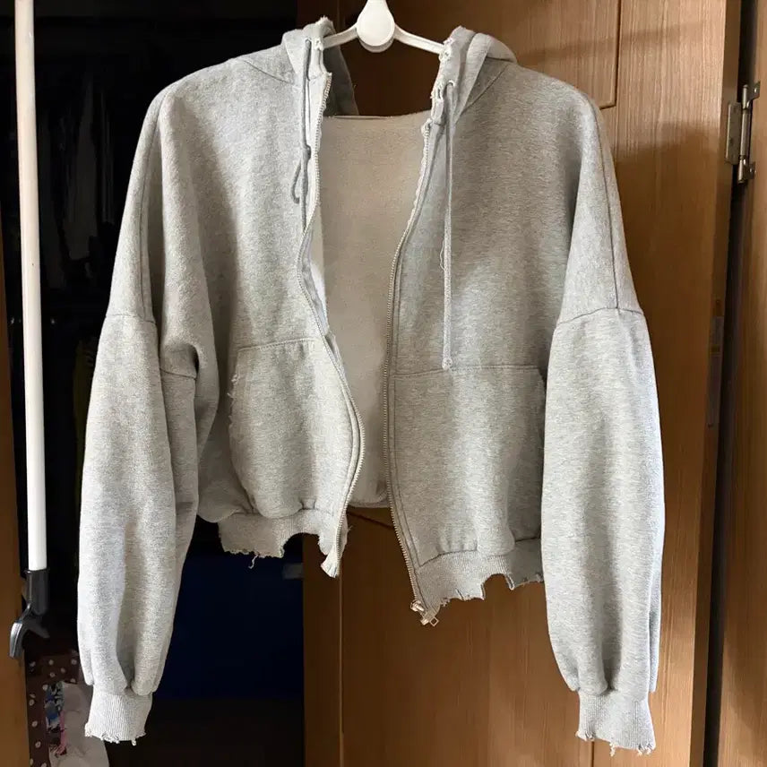 [BUNJANG] Fleece Lined Cropped Zip-Up Hoodie / 기모 후드 크롭 집업