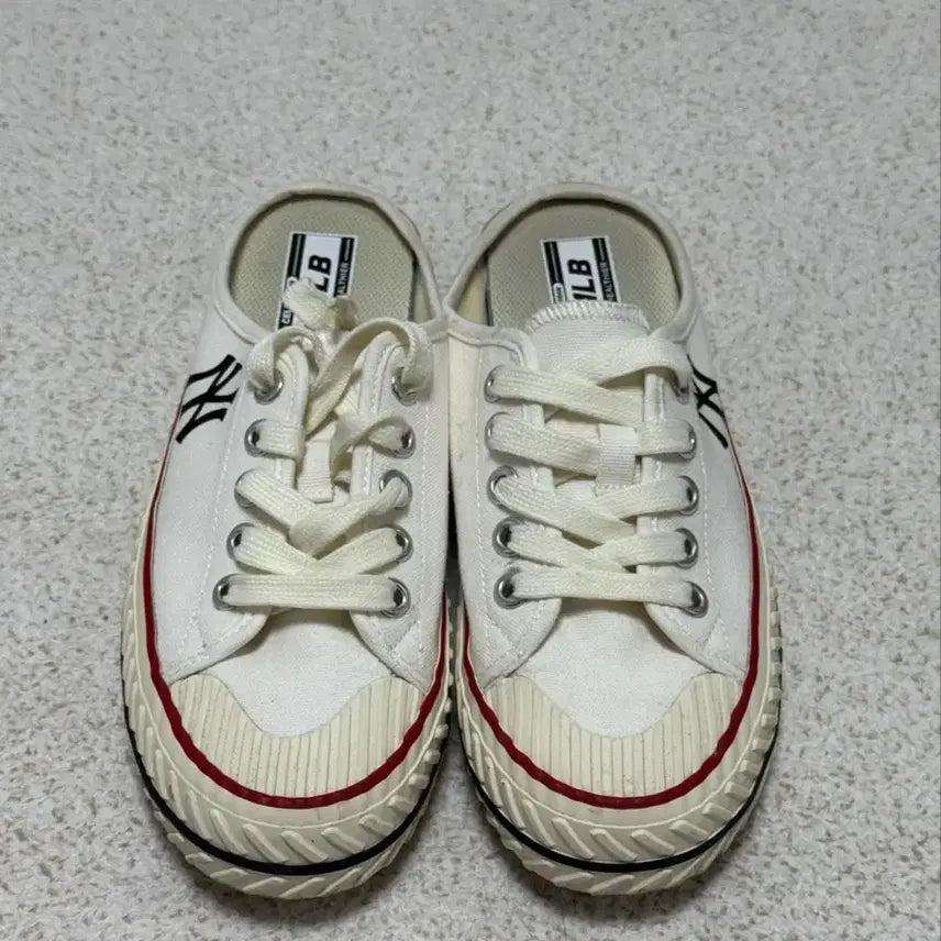 [BUNJANG] MLB New York Yankees Mule Sneakers White / MLB 뉴욕 양키스 뮬 스니커즈 화이트