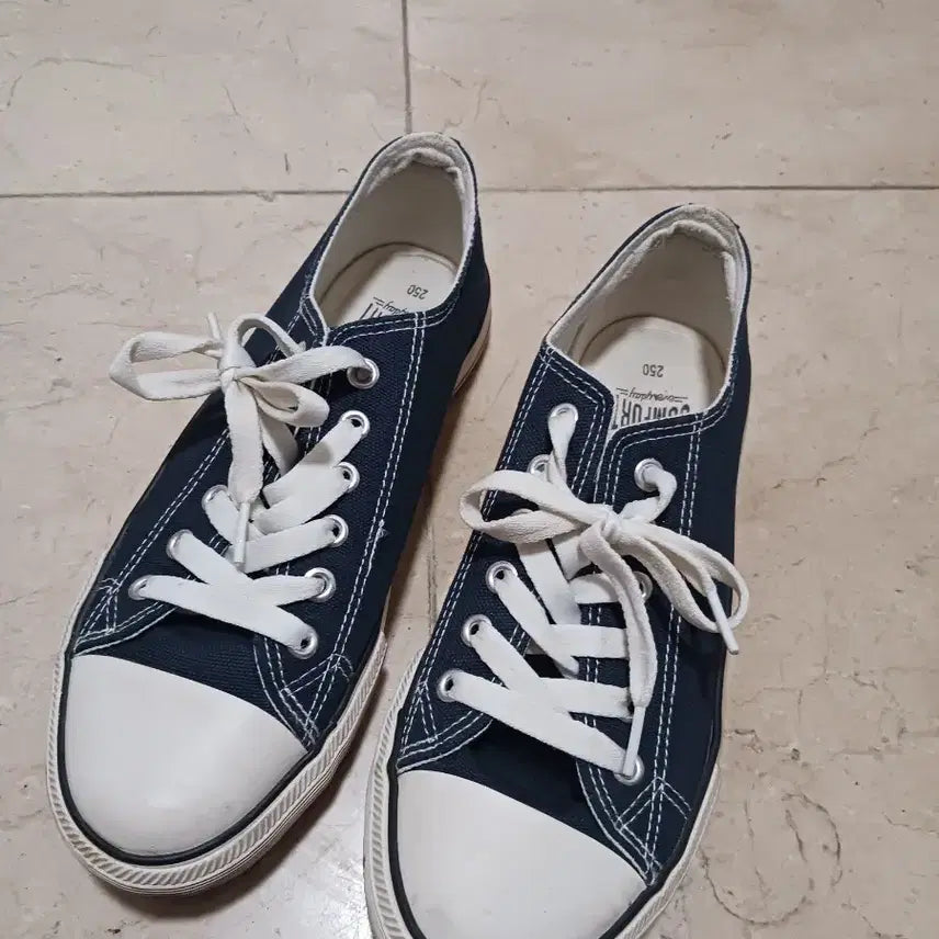 [BUNJANG] SPAO Comfort Shoes Navy Sneakers Size 250 / 스파오 컴포트화 스니커즈 진곤색 사이즈250