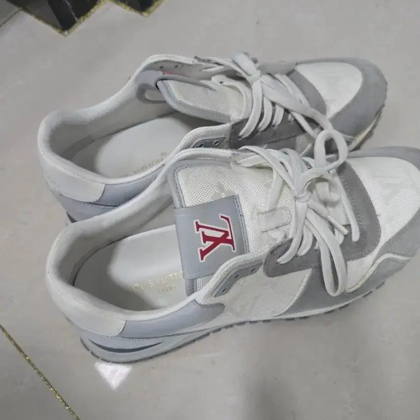[BUNJANG] Louis Vuitton Run Away Sneakers / 루이비통 운동화 런어웨이