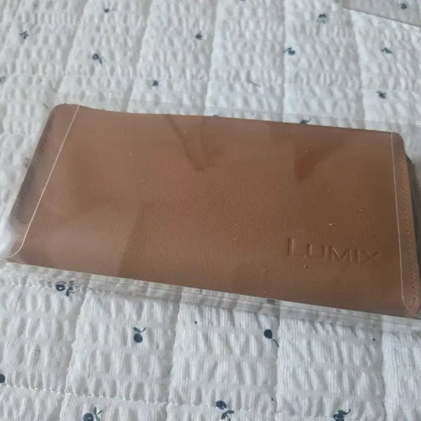 [BUNJANG] LUMIX Logo Embossed Leather Pouch (Sealed) / 루믹스 로고가 각인된 파우치 (미개봉)