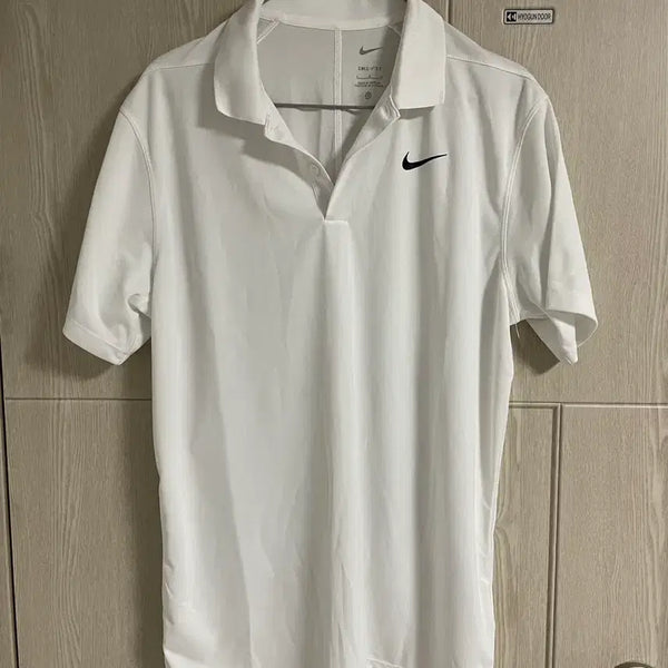 [BUNJANG] Nike White Black Swoosh Logo Collar T-Shirt (L) / [L]나이키 카라티