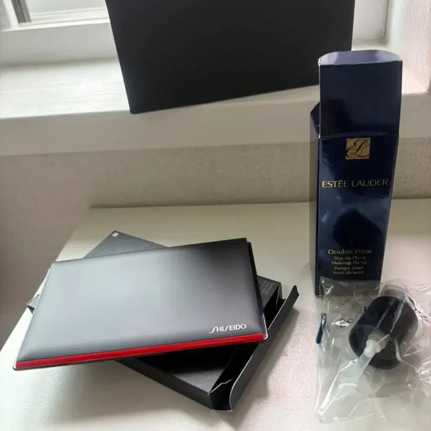 [BUNJANG] Shiseido Makeup Palette & Estée Lauder Pump Set / 시세이도 메이크업 팔레트 + 에스티로더 펌프