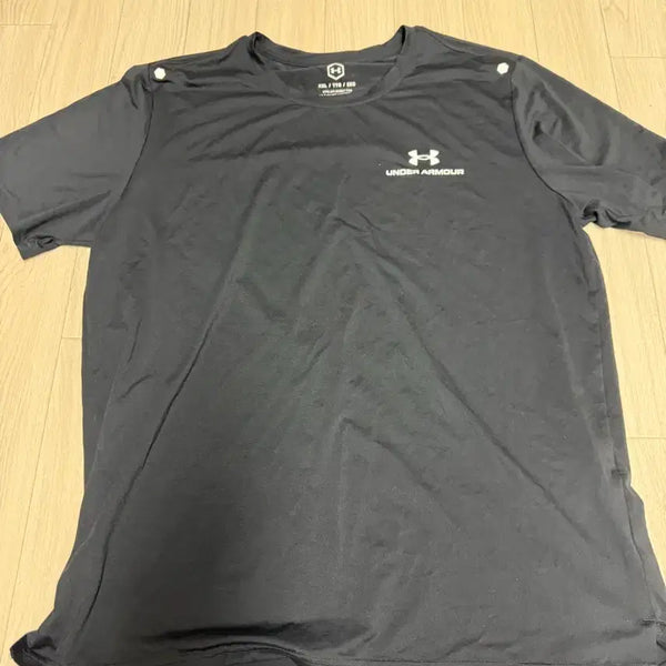 [BUNJANG] Under Armour RUSH Performance Short Sleeve T-Shirt XXL Black / * [XXL] 언더아머 RUSH 기능성 반팔 티셔츠 (블랙)