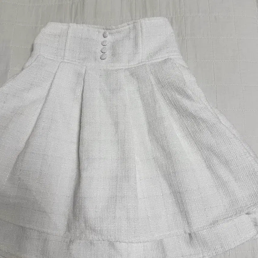[BUNJANG] Evelyn Double Flare Tweed Skirt White / 에블린 evelyn 더블플레어 트위드 스커트 화이트