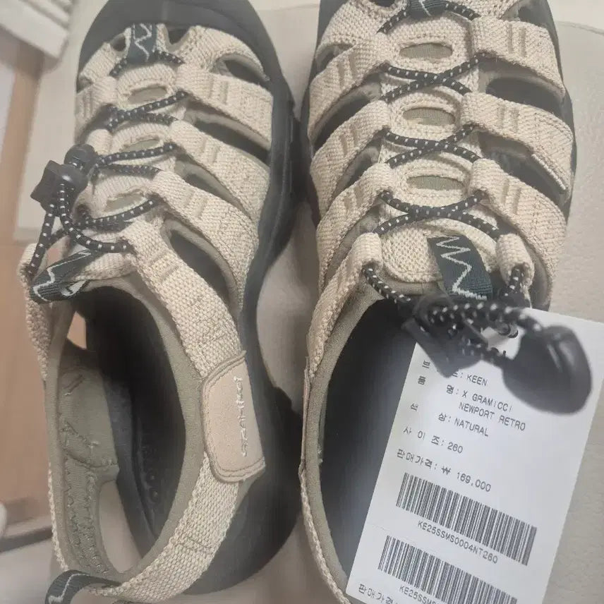 [BUNJANG] Keen x Gramicci Newport Retro (Light Beige) / (새상품 260) 킨 x 그라미치 뉴포트 레트로 내츄럴(라이트베이지)