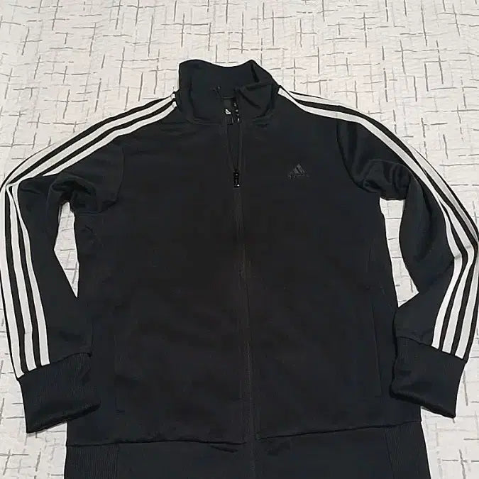 [BUNJANG] Adidas Jersey Women's Size 55 / 아디다스 저지 실측90 여성55 가슴46 기장64