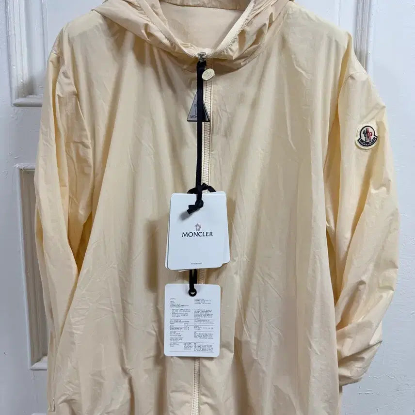 [BUNJANG] Moncler Paggio Hooded Jacket White Women's Size 3 / (새제품) 몽클레어 자켓 바람막이
