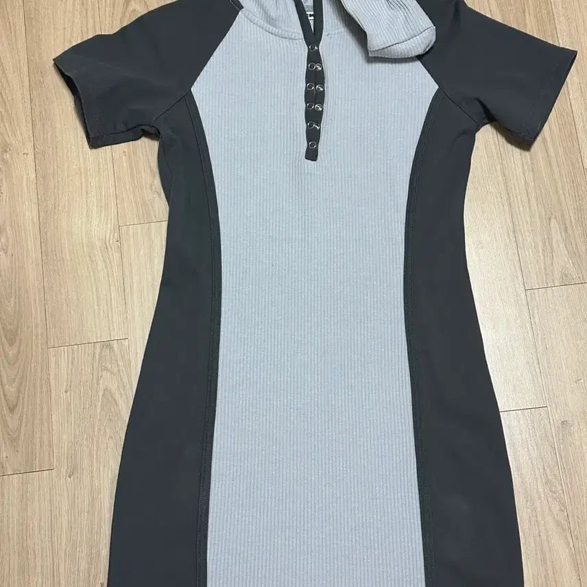 [BUNJANG] Black Up One-Piece Hoodie / 블랙업 원피스 후드