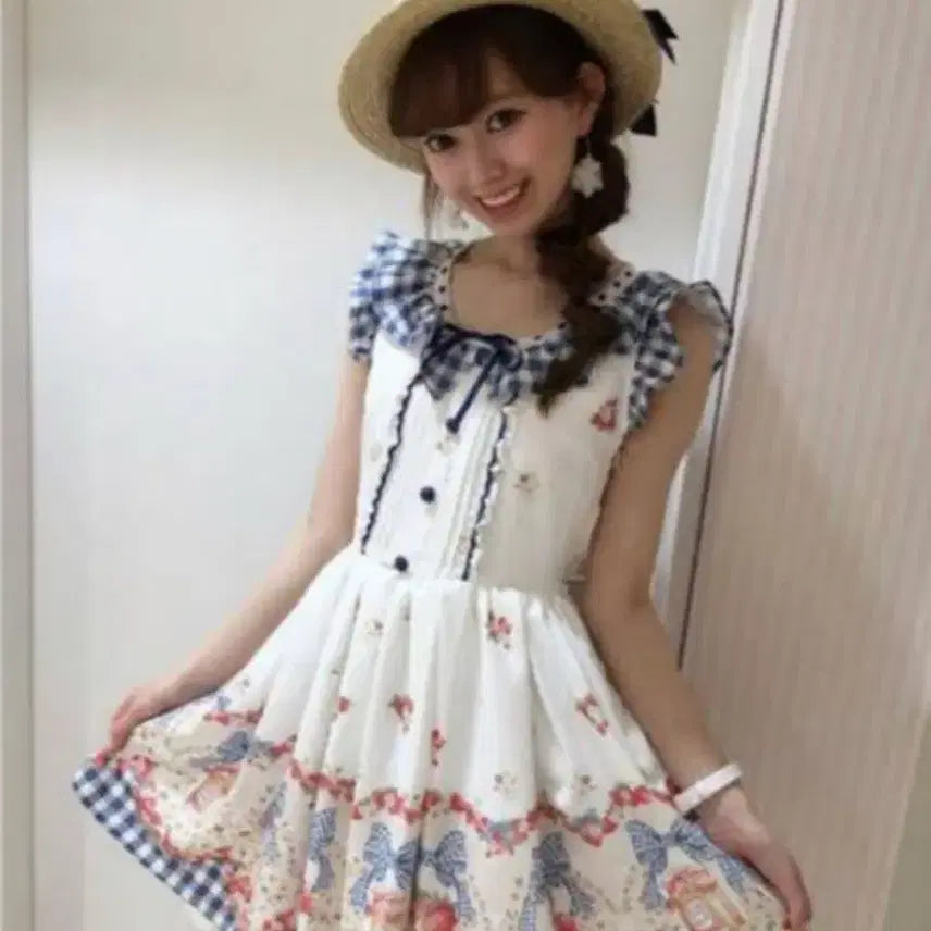 [BUNJANG] Lizlisa Strawberry Pattern Dress / 리즈리사 러블리 딸기 패턴 원피스