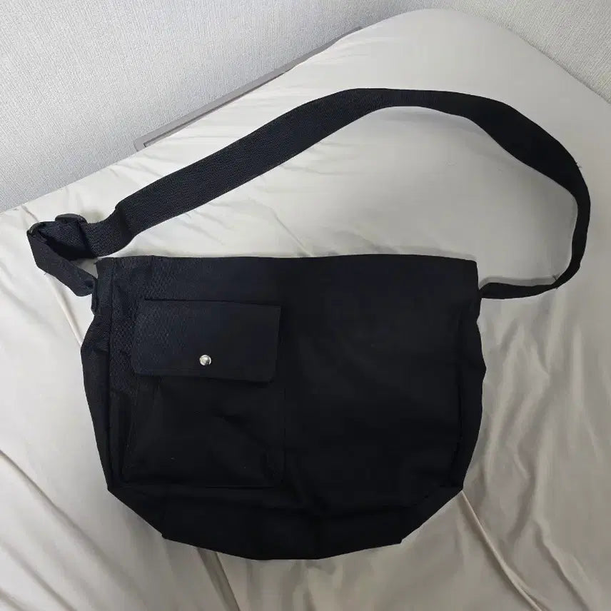 [BUNJANG] Black Crossbody Bag / 검정색 크로스백