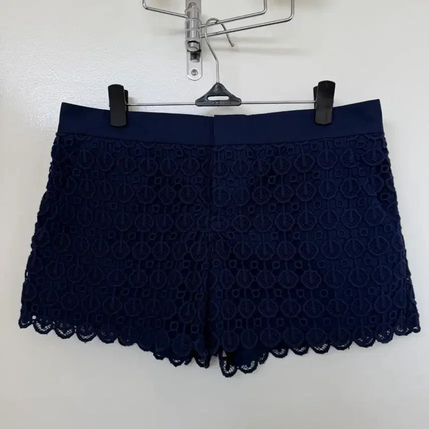 [BUNJANG] Club Monaco Navy Lace Shorts / 클럽모나코 네이비 레이스 반바지
