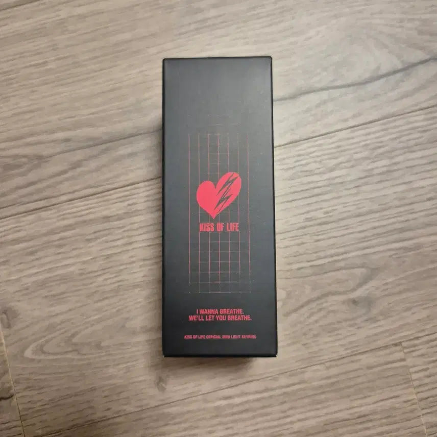 [BUNJANG] KIOF KISS OF LIFE Mini Lightstick Keyring / 키오프 키스오브라이프 미니 응원봉 키링