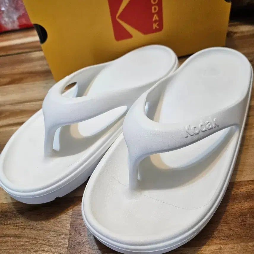 [BUNJANG] Kodak Flip-Flop Sandals White / 코닥 쪼리 화이트