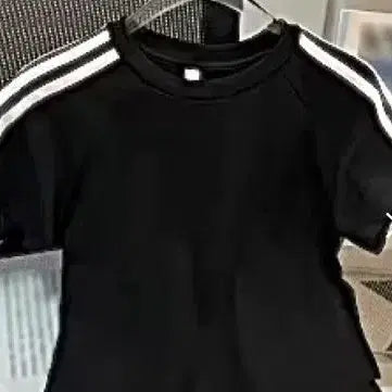 [BUNJANG] Adidas Black Three-Stripes T-Shirt (M) / 블랙 삼선 반팔티 M