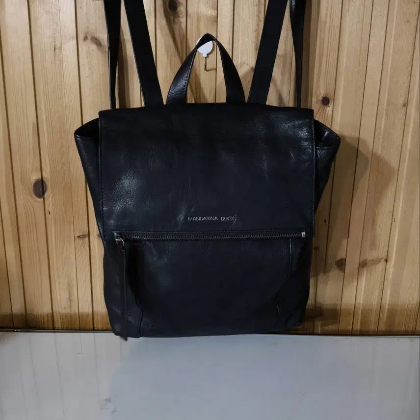 [BUNJANG] Mandarinaduck Leather Backpack / 만다리나덕 레더 백팩
