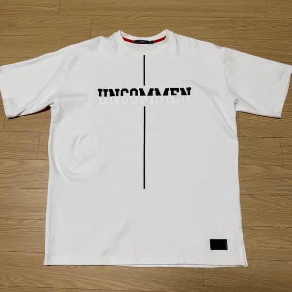 [BUNJANG] Uncommon Oversized T-Shirt (White) / 언커맨 오버핏 티셔츠