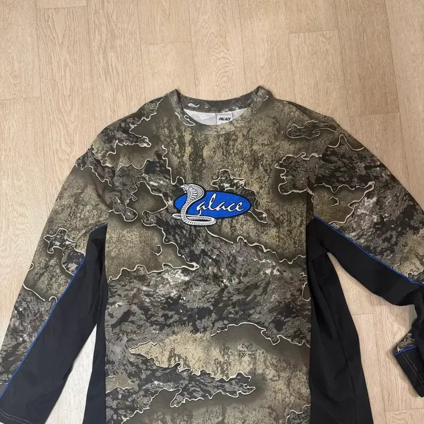 [BUNJANG] Palace Cobra Long Sleeve XL / 팔라스 코브라 롱슬리브 리얼리티 Xl