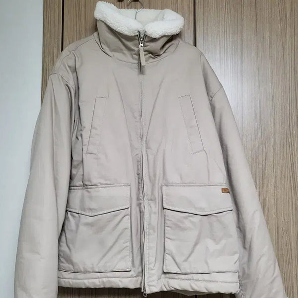 [BUNJANG] Beige Fleece Collar Short Padded Jacket / 보들보들 양털 카라 베이지색 숏패딩