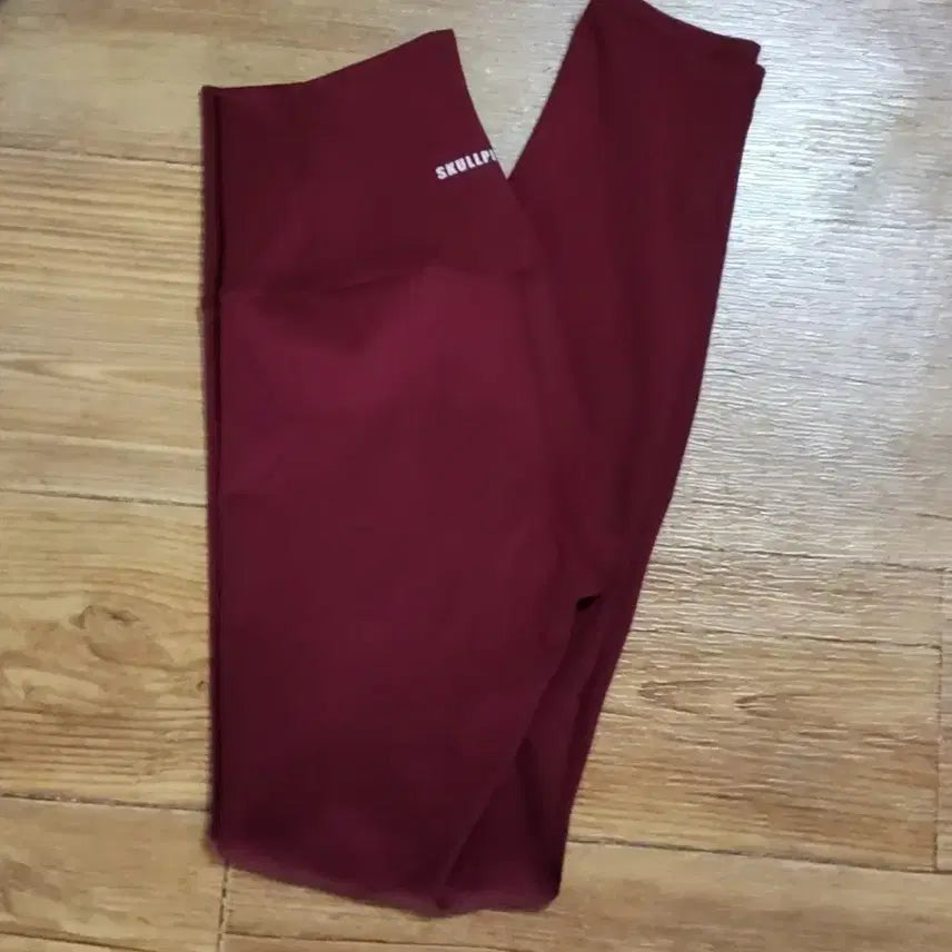[BUNJANG] SKULLP Burgundy S Yoga Pilates Leggings / 스컬피그 레깅스 버건디 S 요가 필라테스
