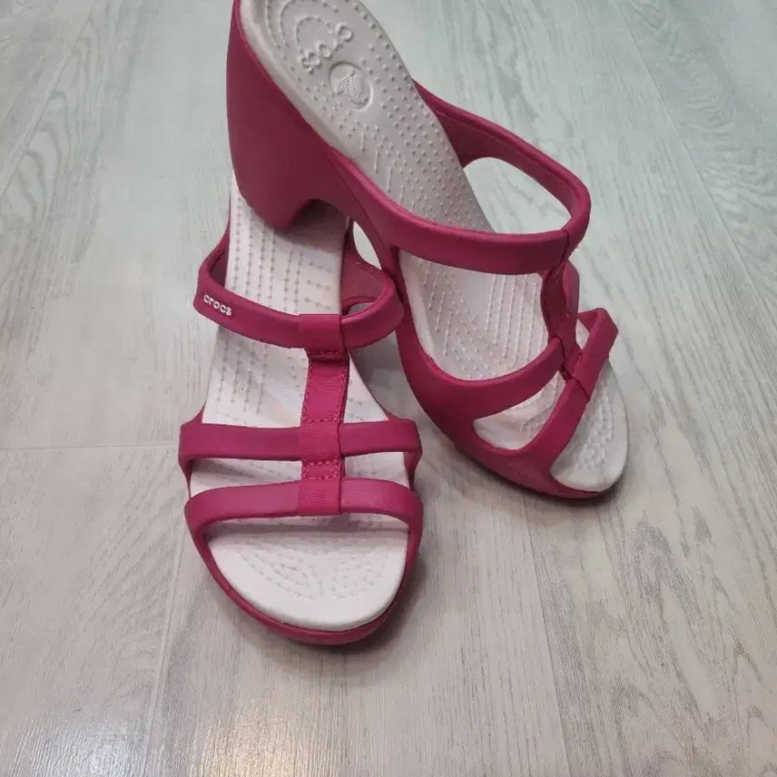 [BUNJANG] Crocs W8 Sandals / W8/ 크록스