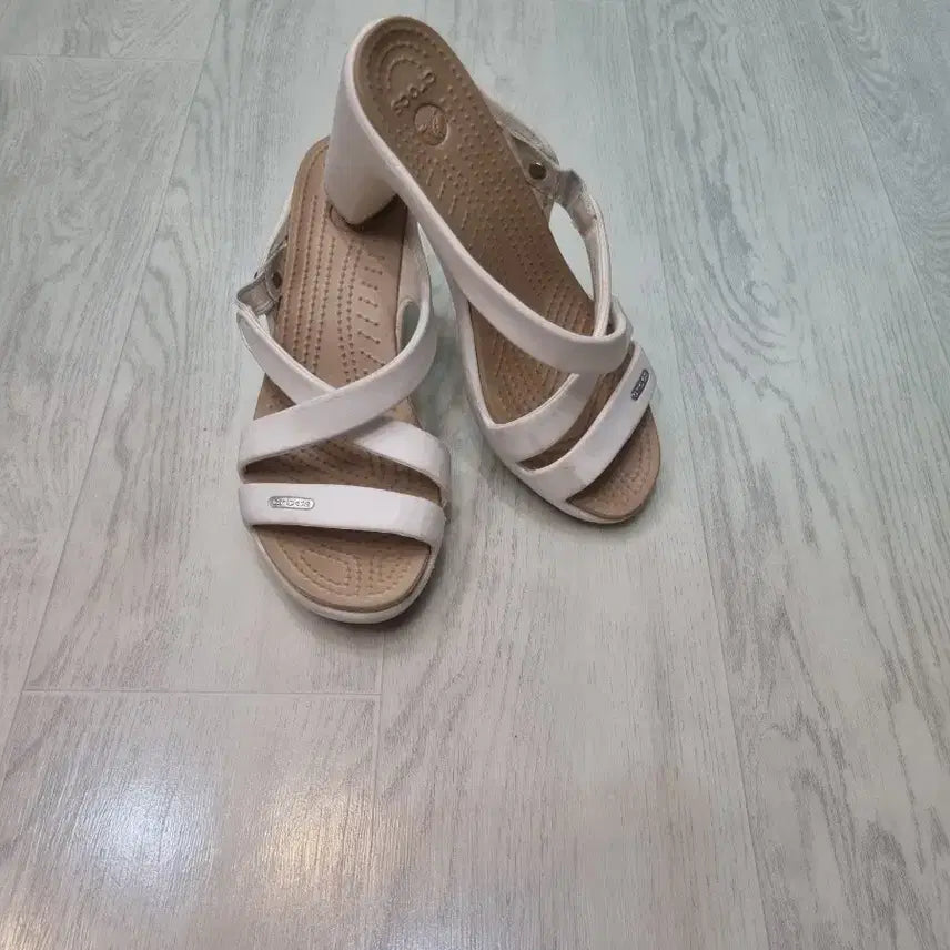 [BUNJANG] Crocs W7 Sandals / W7/ 크록스