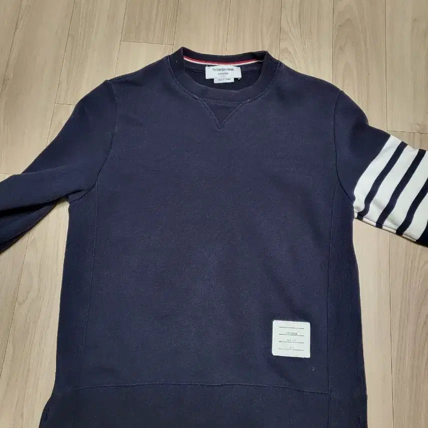 [BUNJANG] Thom Browne Tricolor Sweatshirt Navy Size 2 / 톰브라운 삼선 맨투맨 네이비 2사이즈