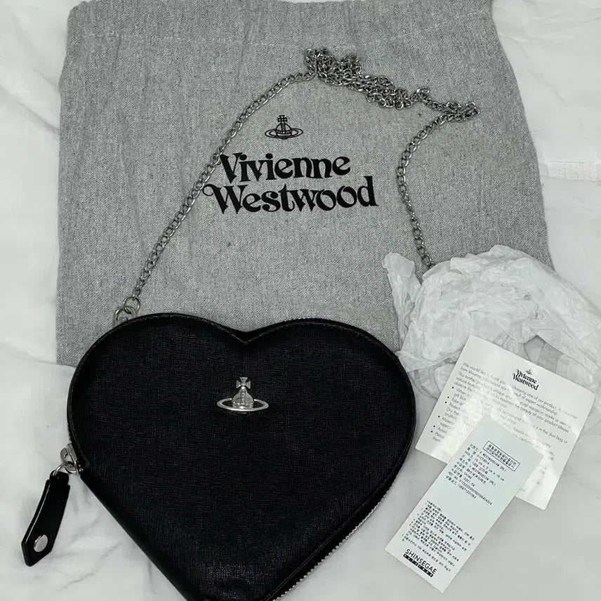 [BUNJANG] Vivienne Westwood Victoria Heart Crossbody Bag Black / 비비안웨스트우드 빅토리아 하트 크로스백 블랙 은장 가방 하트가방