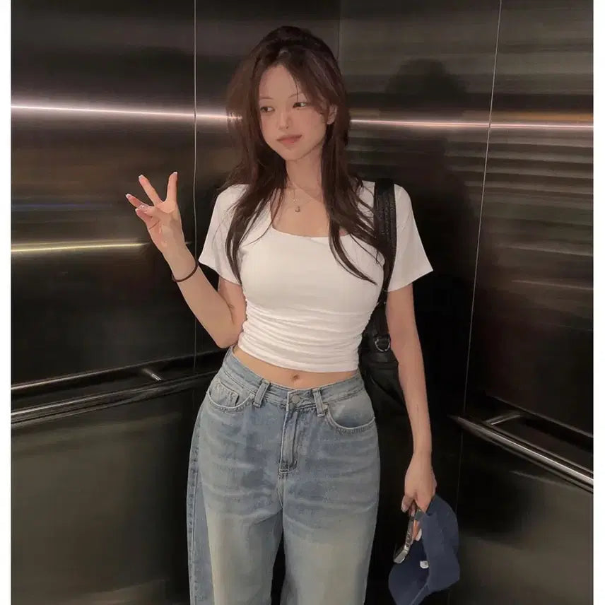 [BUNJANG] HIPNATIC Cropped Shirring Short-Sleeve T-Shirt / 히프나틱 팔뚝삭제 크롭셔링반팔티셔츠