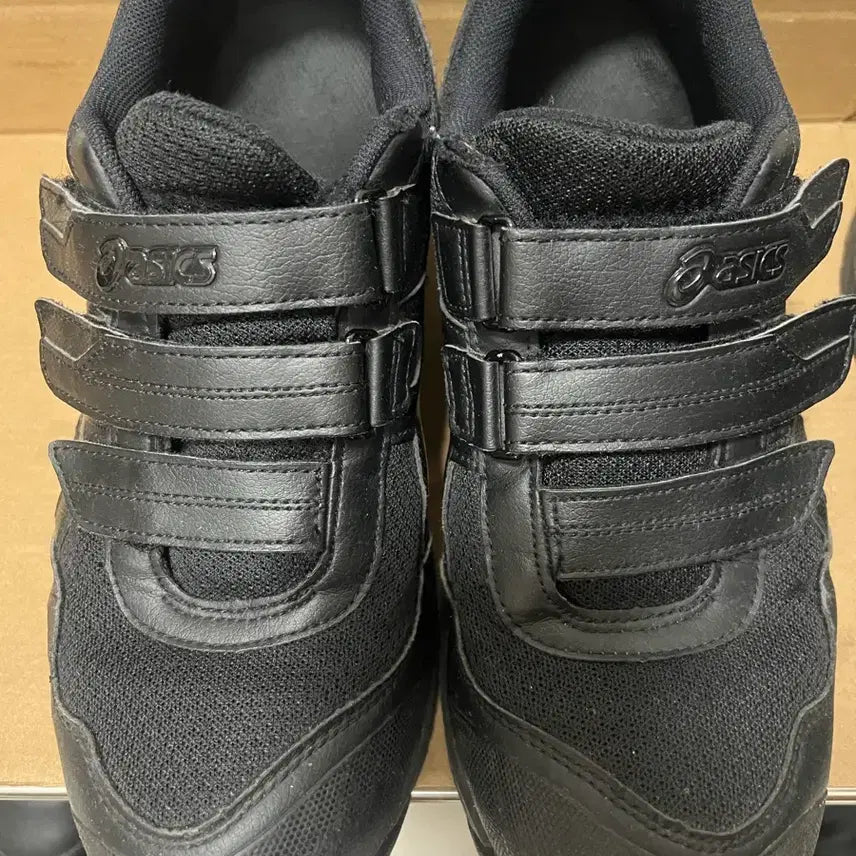 [BUNJANG] Asics Winjob CP 215 Black Size 265 / 아식스 윈잡 cp 215 블랙 265