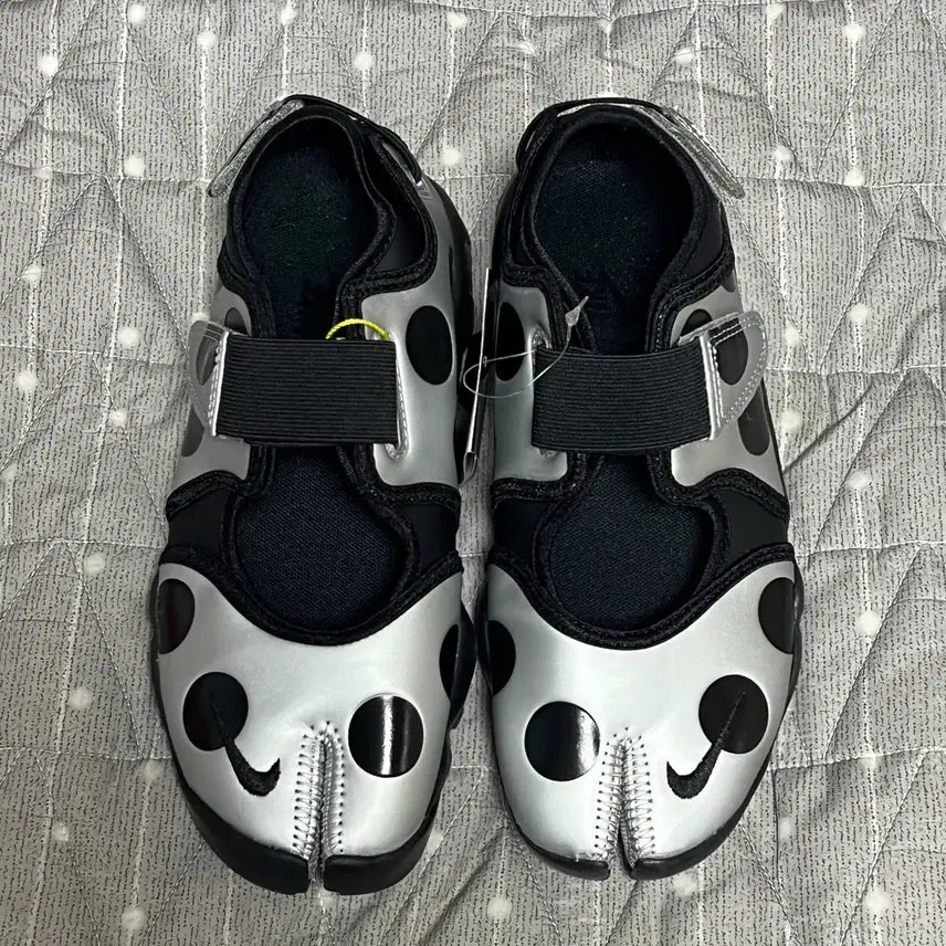 [BUNJANG] Nike Tabi Shoes Silver Black Dot / 나이키 타비 슈즈 실버 블랙 도트