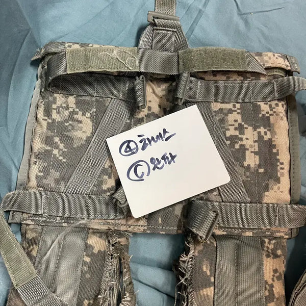 [BUNJANG] US Army MOLLE II Large Rucksack Shoulder Harness Strap (ACU Camo, Used) / ACU럭색부품하네스4. MOLLE II 라지 럭색 어깨 하네스 스트랩