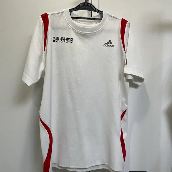 [BUNJANG] Yeongcheon City Taekwondo Adidas T-Shirt / 영천시청 태권도 반팔티