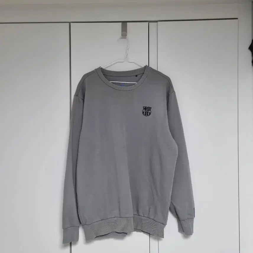 [BUNJANG] FC Barcelona Logo Sweatshirt / fc바로셀로나 맨투맨(m)