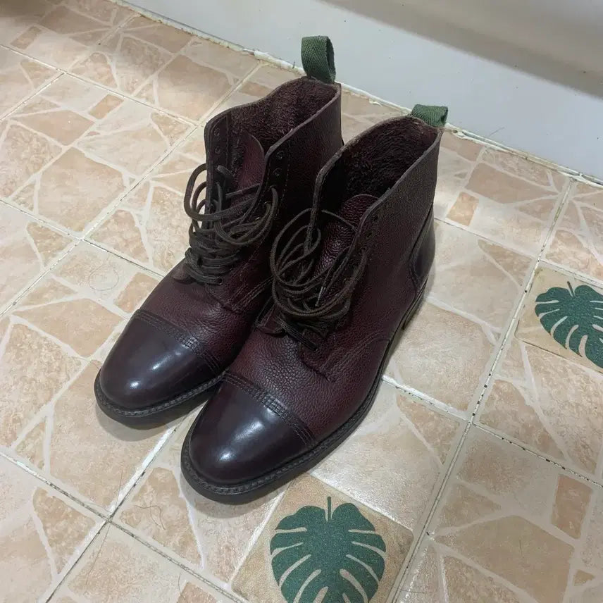 [BUNJANG] Sanders Cap Toe Boots / 샌더스 캡토 부츠