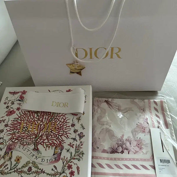 [BUNJANG] Dior Lilac Bouquet 90 Silk Square Scarf Rose Pink / 디올 라일락 부케 90 스퀘어 스카프
