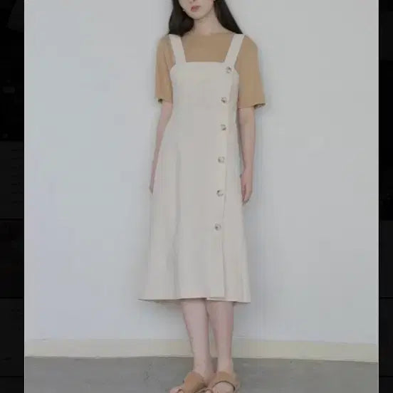[BUNJANG] SEAN MAKES CLOTH Button Suspender Dress Beige Linen Blend / 션메익스클로스 버튼 서스펜더 원피스