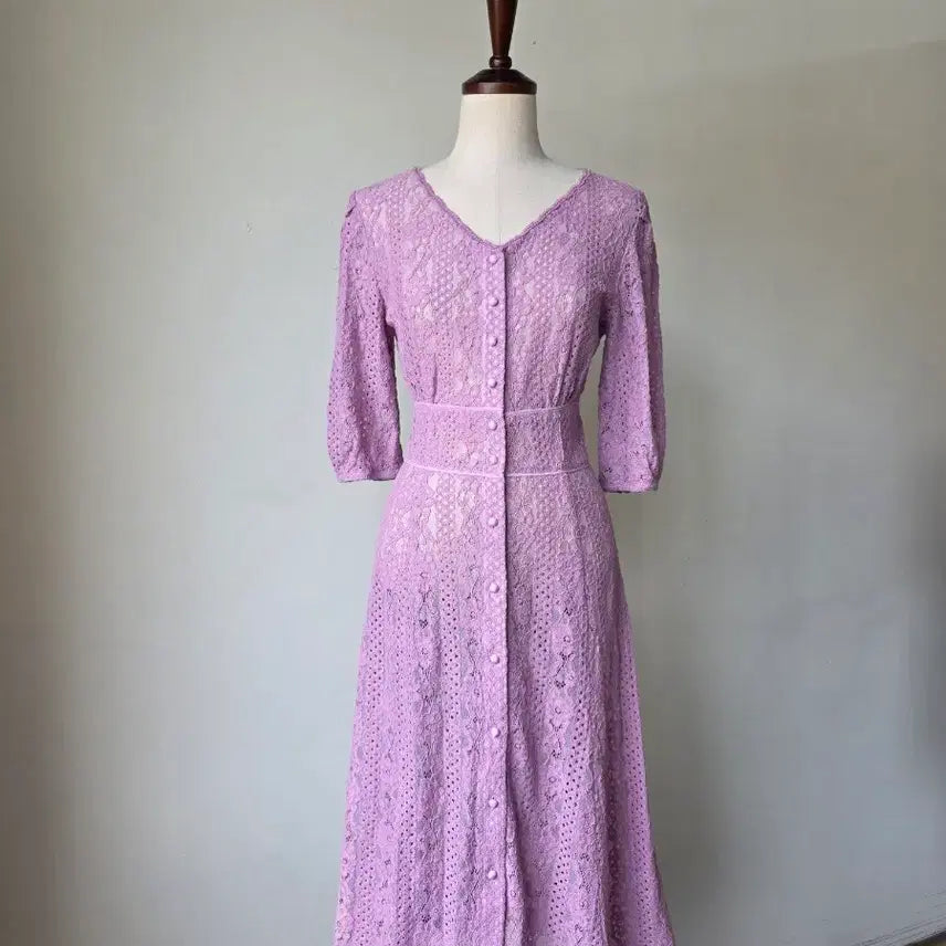 [BUNJANG] Vora Eyelet Punch Lace Corset Sheer Dress / 보라 아일렛 펀칭 레이스 코르셋 포인트 원피스