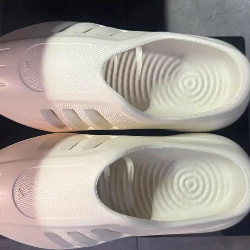 [BUNJANG] Adidas Adifom Infinity Off White 255 / 아디다스 아디폼 인피니티 오프 화이트 255