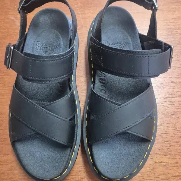 [BUNJANG] Dr. Martens Women's Sandals Black / 닥터마틴 여성 샌들 블랙