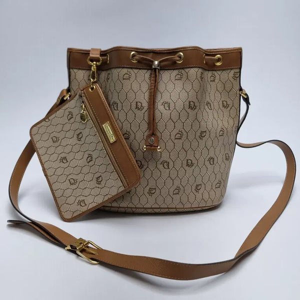 [BUNJANG] Dior Honeycomb Bucket Bag Shoulder Bag with Pouch / 디올 DIOR 허니콤 버킷백 숄더백 (최상급, 희소템, 파우치 포함)