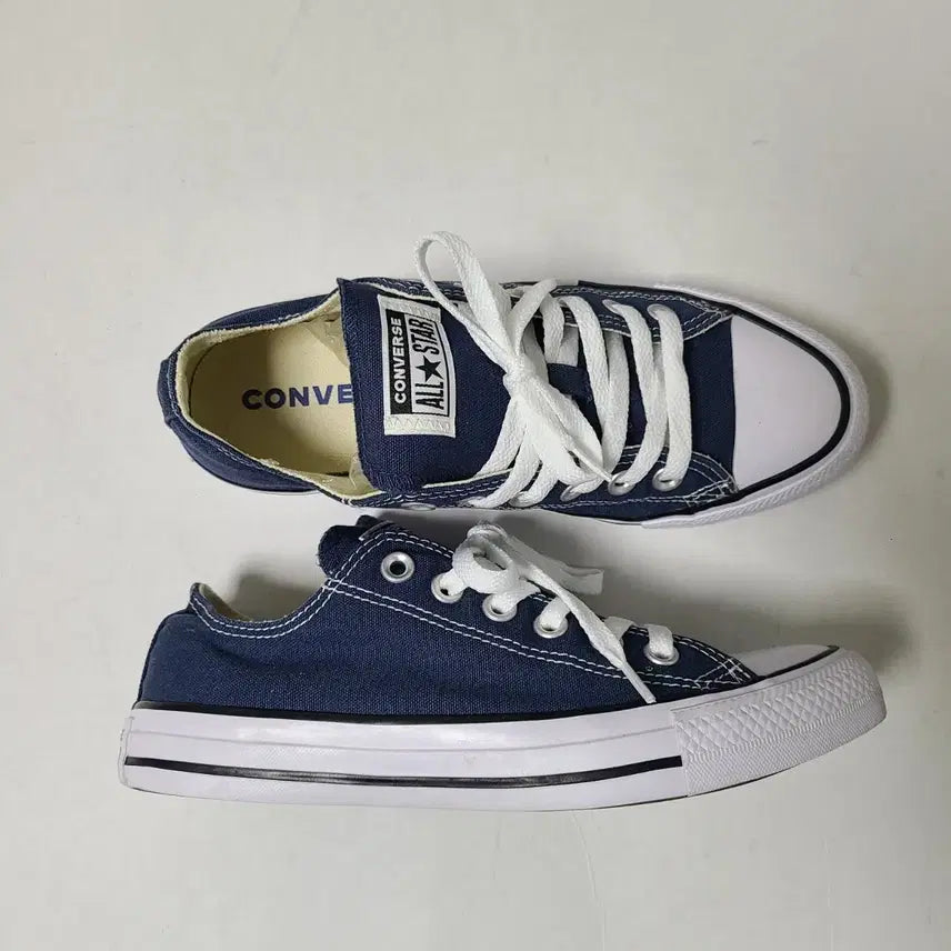 [BUNJANG] Converse Sneakers 240mm / 240mm 컨버스 스니커즈