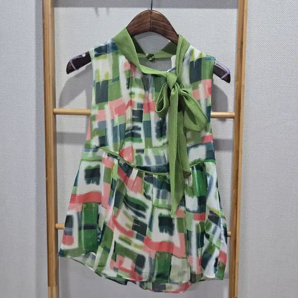 [BUNJANG] Green Ribbon Sleeveless Blouse / 시원한 그린 리본 민소매블라우스
