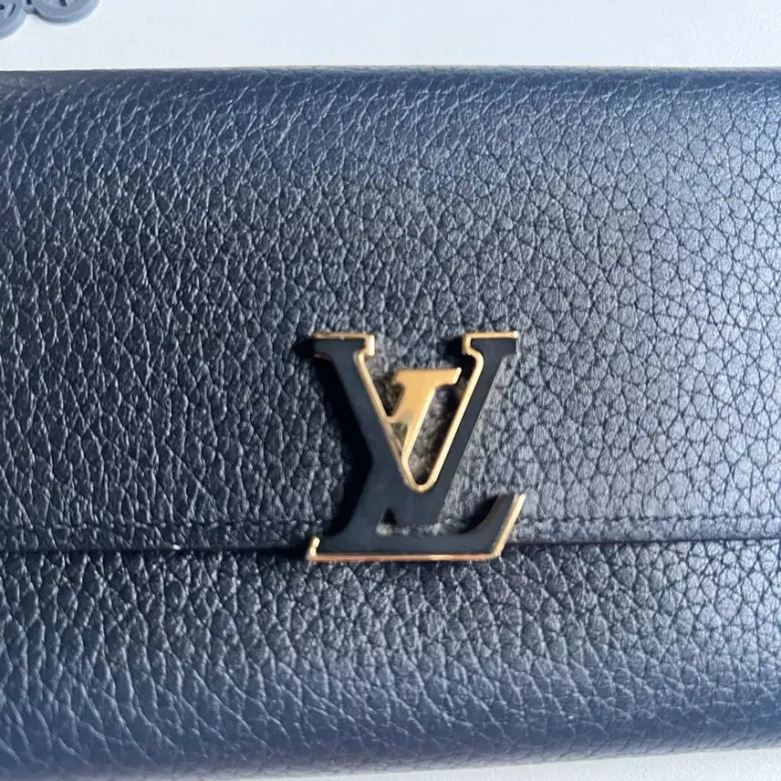 [BUNJANG] Louis Vuitton Capucines Compact Wallet / 루이비통 카퓌신 반지갑