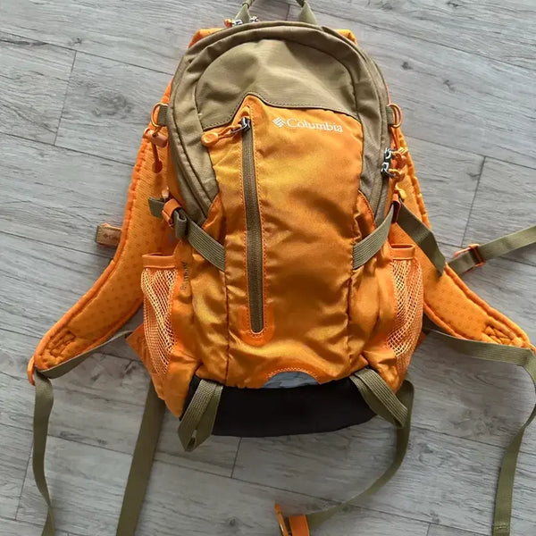 [BUNJANG] Columbia 18L Hiking Backpack with Rain Cover / 컬럼비아 18L 남녀 등산가방 백팩(레인.우비싸개 있어요)