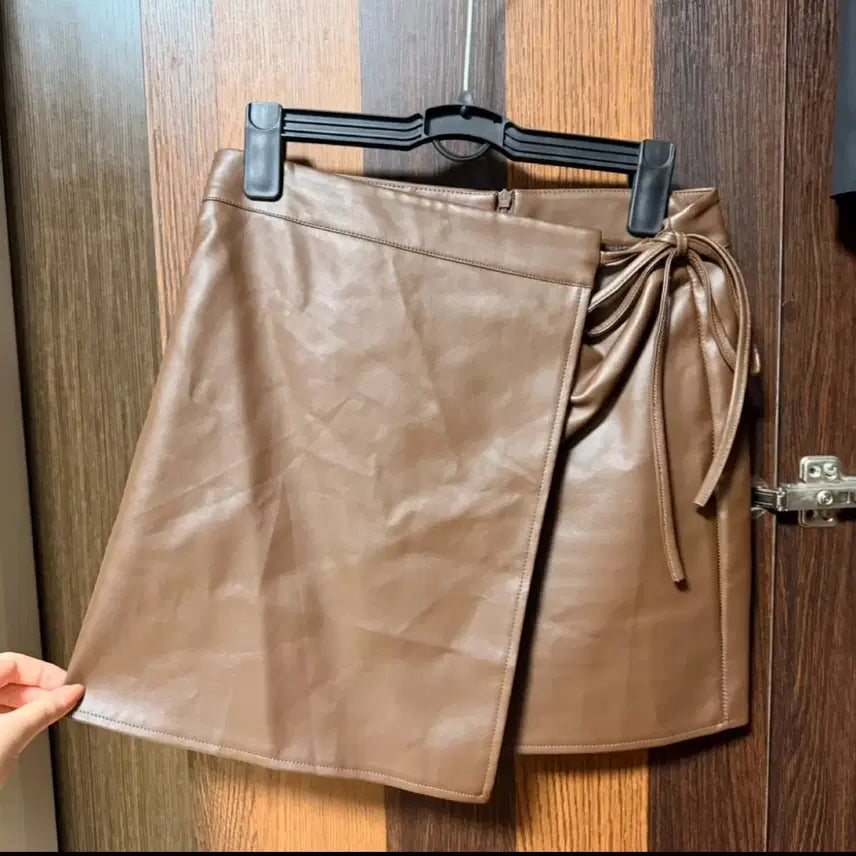 [BUNJANG] Brown Leather Wrap Skirt / 브라운 레더 랩 스커트
