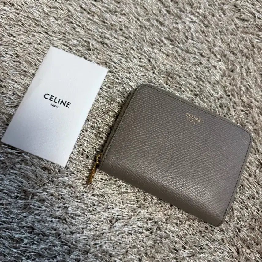 [BUNJANG] Celine Logo Compact Zipper Wallet / 셀린느 로고 컴팩트 지퍼 반지갑 판매합니다