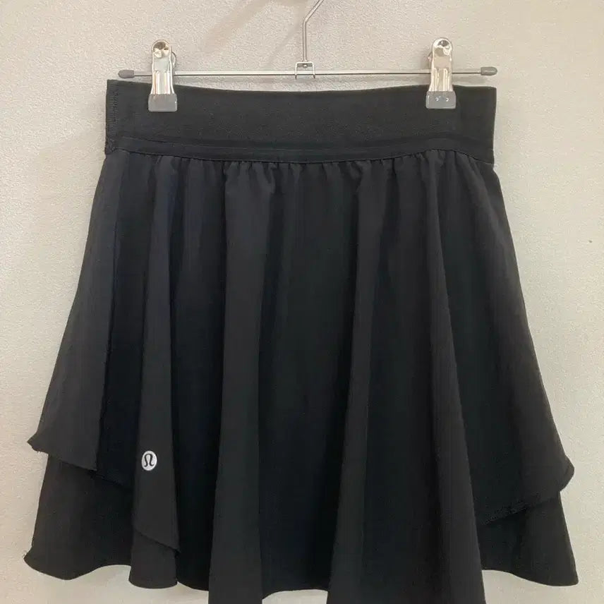 [BUNJANG] Lululemon Skirt Size 4 / 룰루레몬 스커트 치마 4사이즈