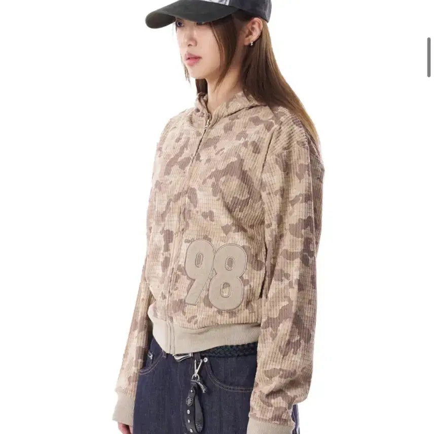 [BUNJANG] AKAM Camo Hoodie Beige / 아캄 카모후드집업 베이지 1