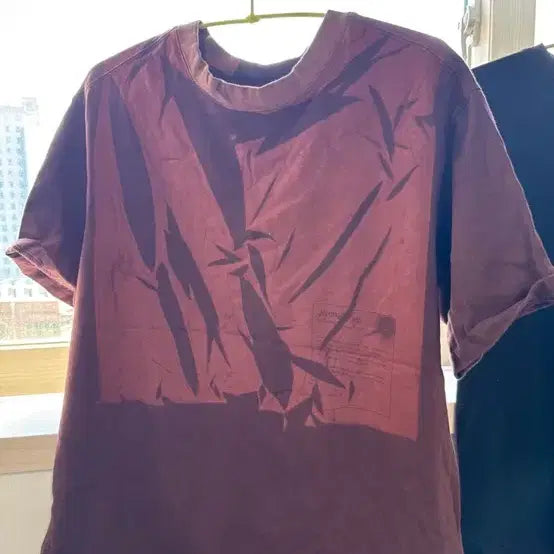 [BUNJANG] JiyongKim Graphic Print T-Shirt / 지용킴 반팔치